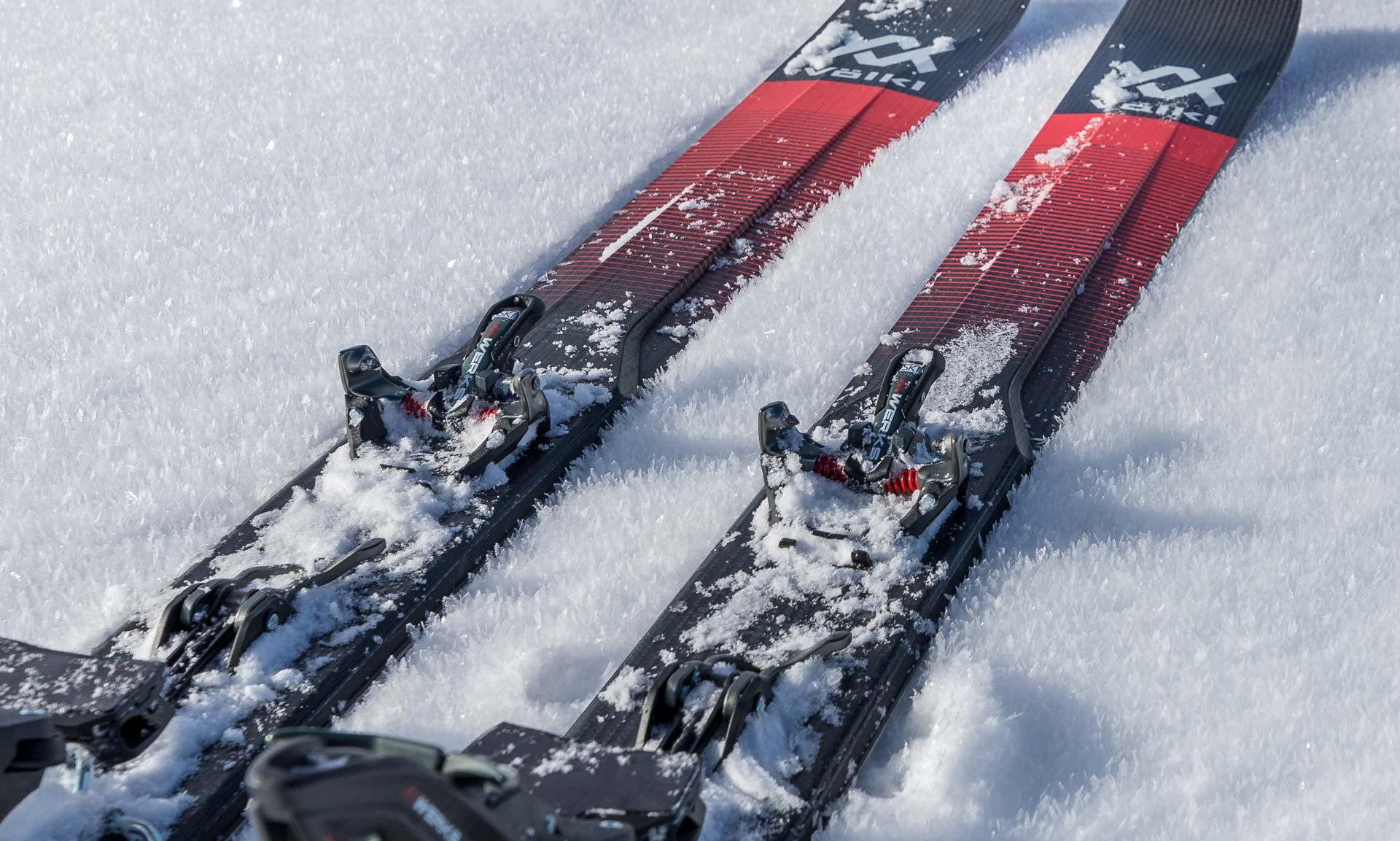 Pin binding vs. frame binding the differences —